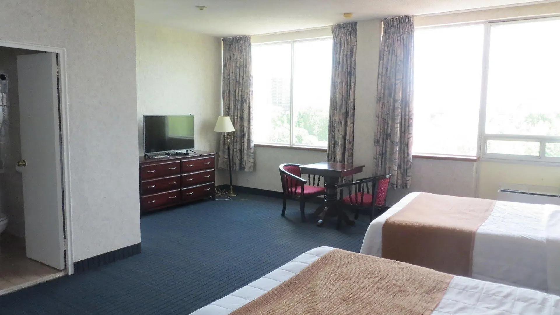 Hotel 89 Yorkville تورونتو