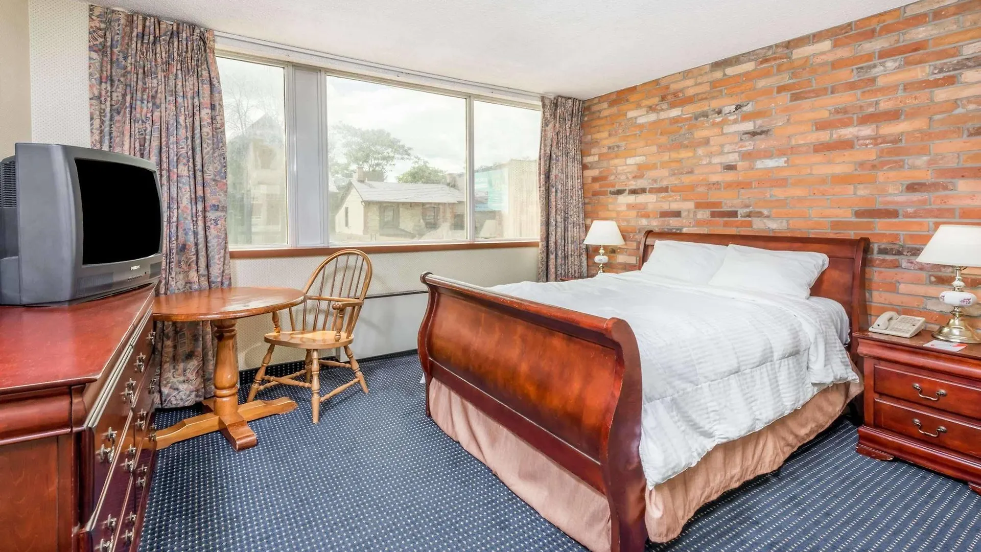 Hotel 89 Yorkville تورونتو كندا